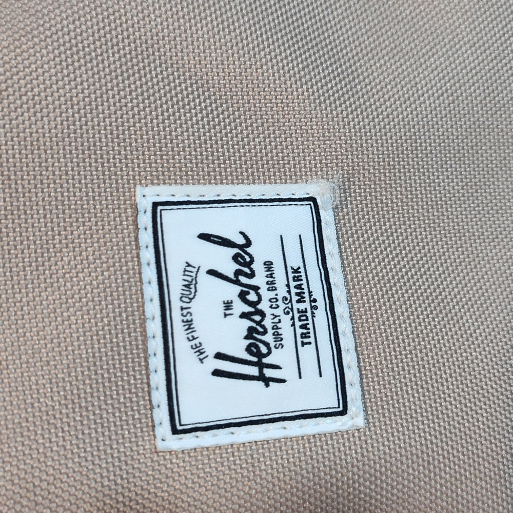 Herschel 🎒 - Picture 4 of 5
